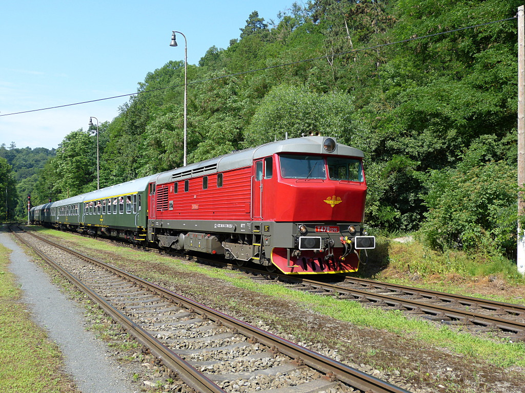 749 253 Rakovnický rychlík