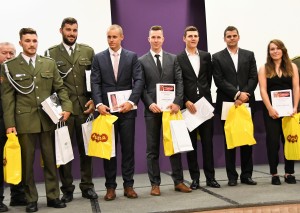 10. až 4. místo ankety Arm.sportovec roku - zprava Tereza Fišerová, David Kostelecký, Jaroslav Kulhavý,Tomáš Bábek, Jakub Vadlejch, Josef Dostál, Martin Fuksa