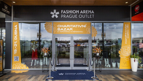 ilustrační záběr z Charitativního bazaru ve Fashion Arena Prague Outlet