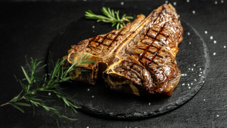 T-bone,Or,Aged,Wagyu,Porterhouse,Grilled,Beef,Steak,With,Spices