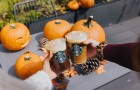 Halloween přichází do Starbucks®. Připravte se na strašidelně lahodné novinky!